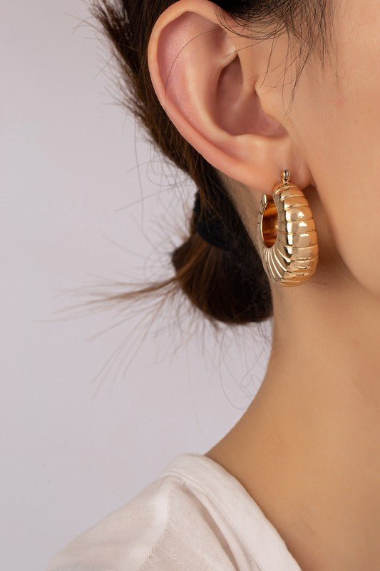 Lightweight Puffy Clam Shell Pattern Hoop Earrings GOTIQUE Collections