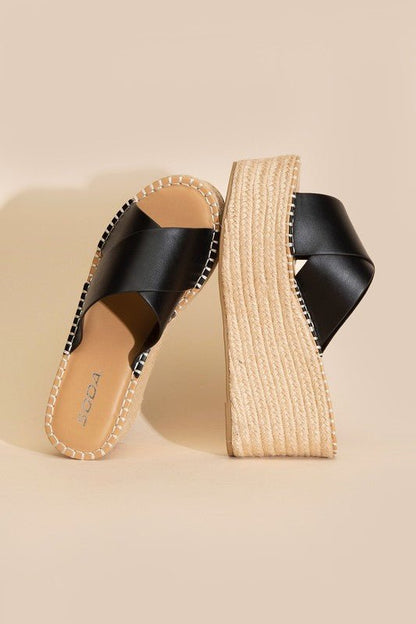 Synthetic Raffia Platform slides GOTIQUE Collections